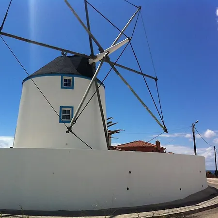 Moinho Do Roque Lourinha (Lisbon)